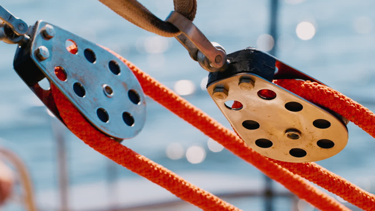 요트에서 로프와 블록으로 리깅 1