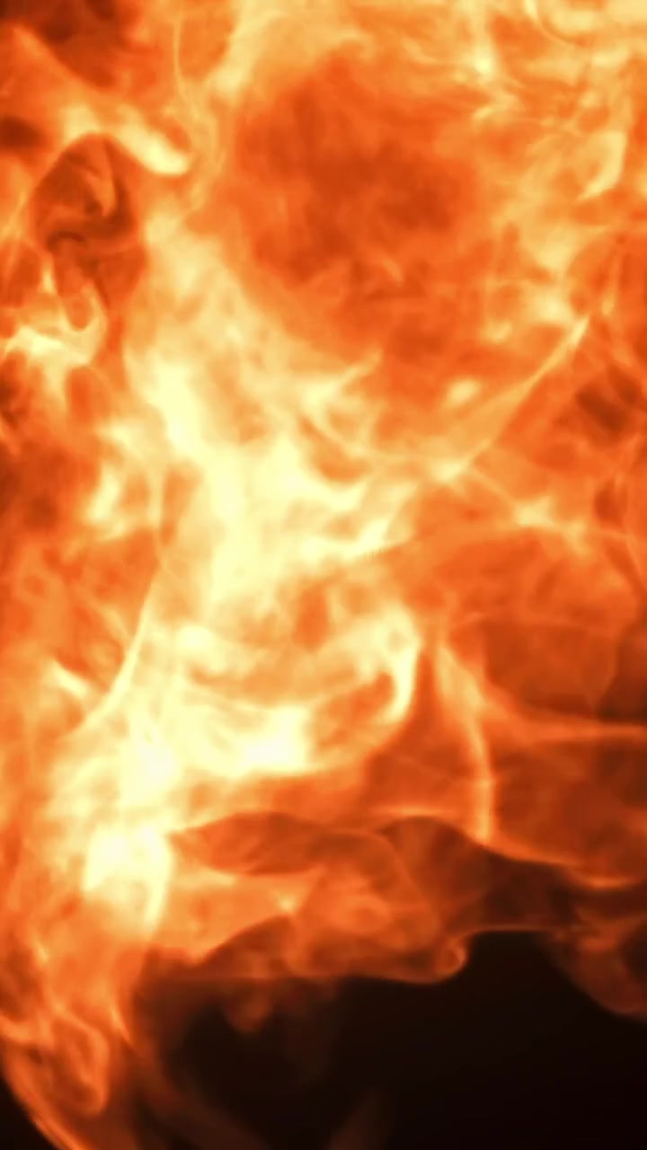 Dynamisk ild- og flammeeffekt på sort baggrund