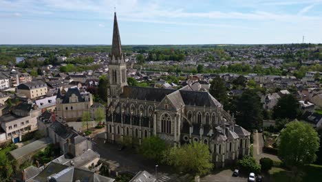 Iglesia-De-Saint-remi-O-Saint-remy,-Château-gontier-En-Francia