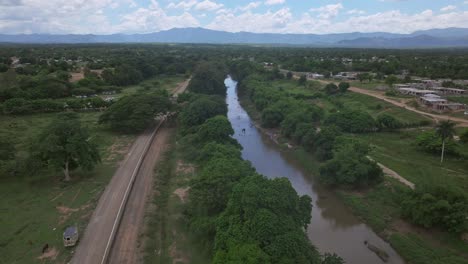 Disparo-De-Drones-De-Pared-Y-Río-Dividen-Haití-Y-República-Dominicana-En-Zona-Rural