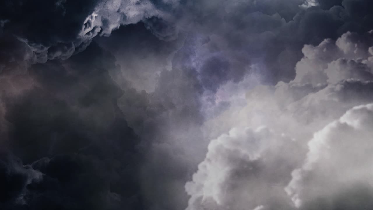 nubes negras acompañadas de tormentas eléctricas 4k