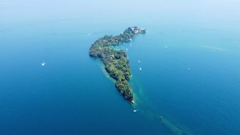 Luftaufnahme-Der-Isola-Del-Garda,-Der-Insel-Gardasee