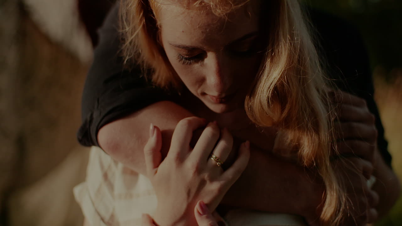 conmovedor retrato de mujer hippie de cerca 3