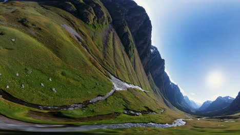 paisaje del valle de la montaña