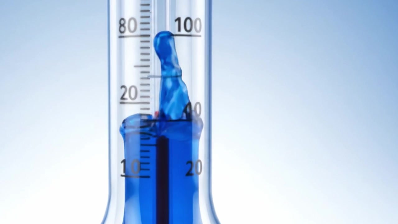 Idrometro che misura la densità del fluido: osservazione dei cambiamenti di livello in uno strumento trasparente per un'analisi accurata della densità negli esperimenti scientifici.