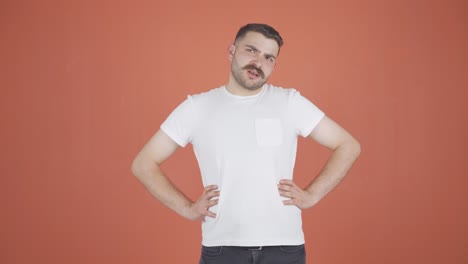 el hombre que suspira y se hincha de aburrimiento.