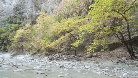 Caminata-Fluvial-En-El-Cañón-Lengarica-Y-Baños-Termales-De-Benja-Permet