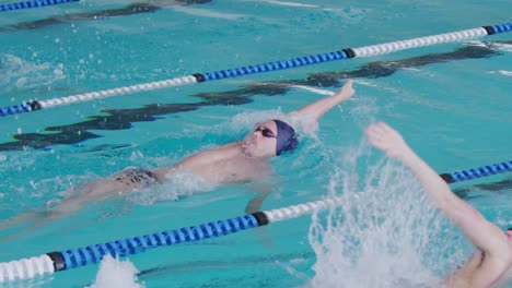 Swimmers-swimming-into-the-pool