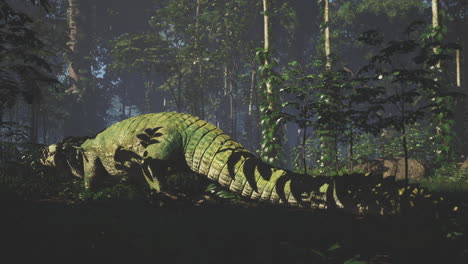 un cocodrilo descansando en silencio entre la vegetación exuberante en un entorno forestal sereno