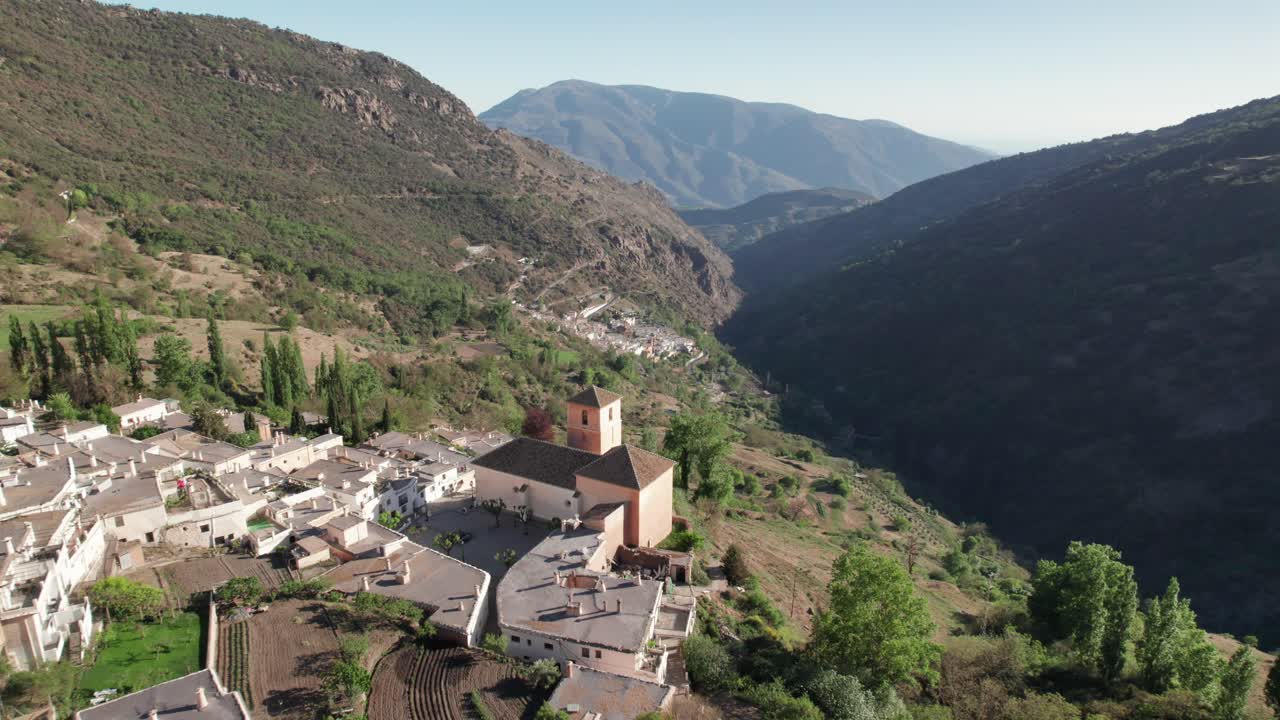 pueblos blancos en la sierra nevada, españa