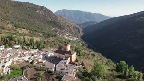 White-Villages-in-Sierra-Nevada,-Spain