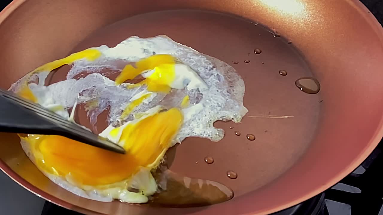 달 변신, 요리 걸작, 영양을 공급하고 즐겁게 할 준비, 느린 동작