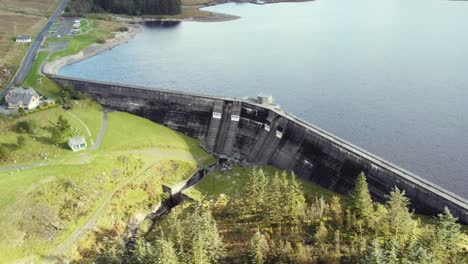 Aerial-view-of-the-Spelga-Dam-on-a-sunny-day,-County-Down,-Northern-Ireland