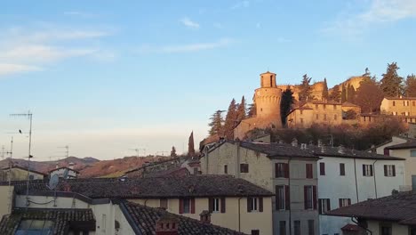 A-group-of-roofs-and-small-houses-in-Italy-at-sunrise