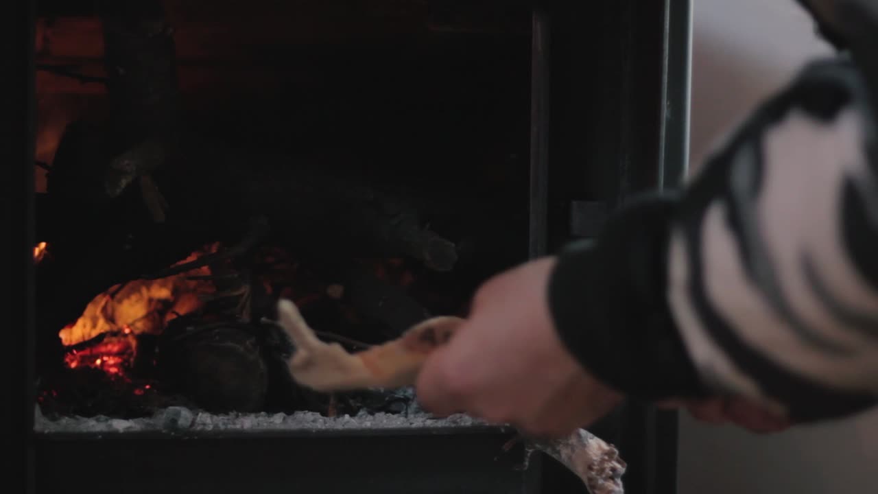 불을 켜는 남자