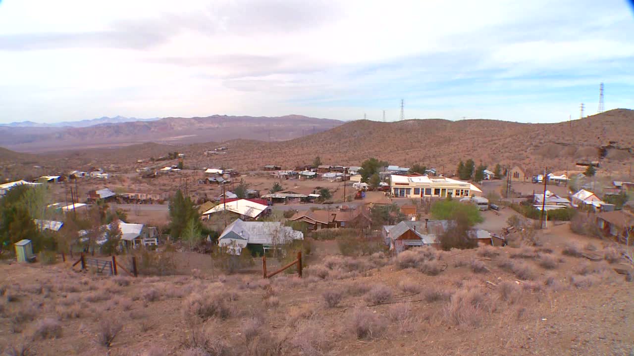 descripción general de una ciudad del desierto de nevada 1