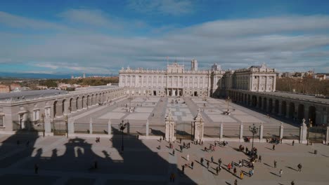 the royal palace in madrid called palacio real