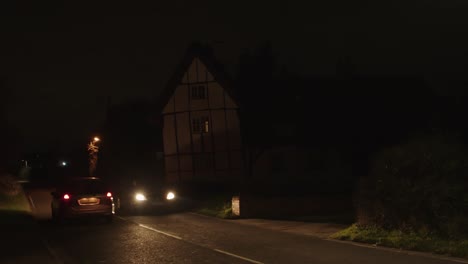 Coche-De-Carretera-De-Noche-Oscura-Que-Pasa