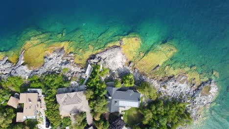 Drone-top-view-of-villas-of-Georgian-Bay,-Ontario,-Canada