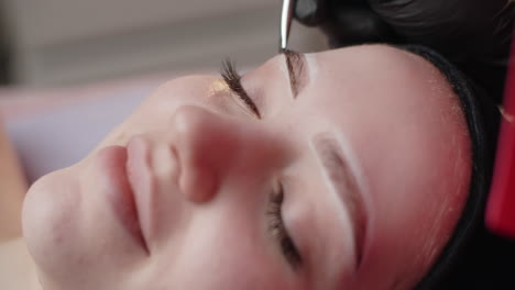 eyebrow microblading procedure