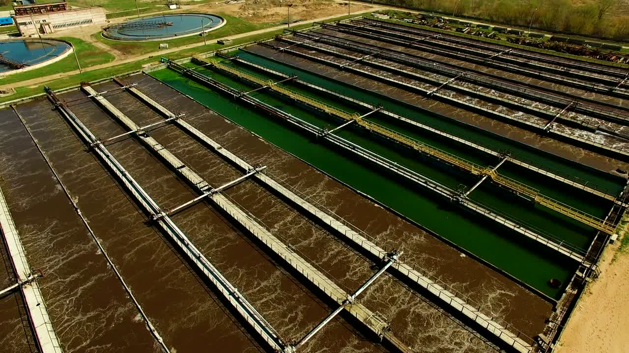 vista aérea de la planta de tratamiento de aguas residuales.