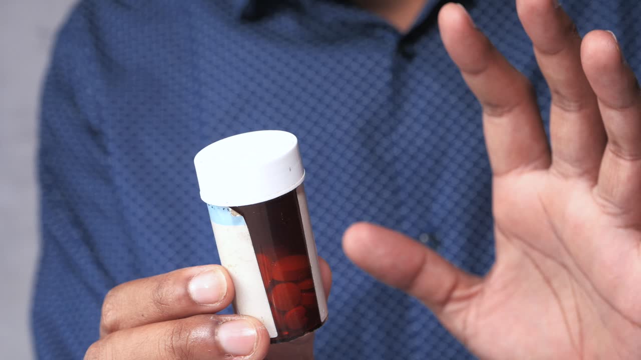 persona que se niega a tomar medicamentos