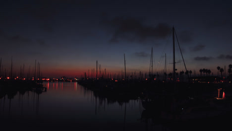 Lapso-De-Tiempo-De-Un-Puerto-Durante-El-Atardecer-1