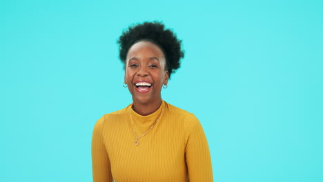 Graciosa,-Mujer-Negra-Y-Cara-Con-Sonrisa.