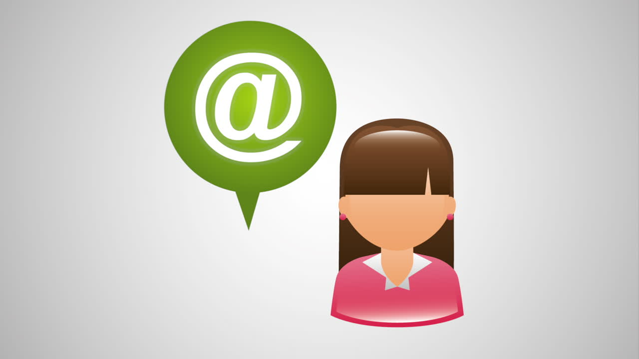 usuaria de redes sociales con burbuja de habla y arroba