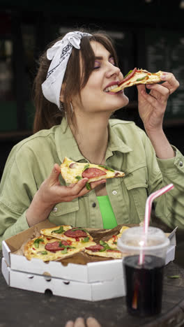 ready to eat pizza advertisement