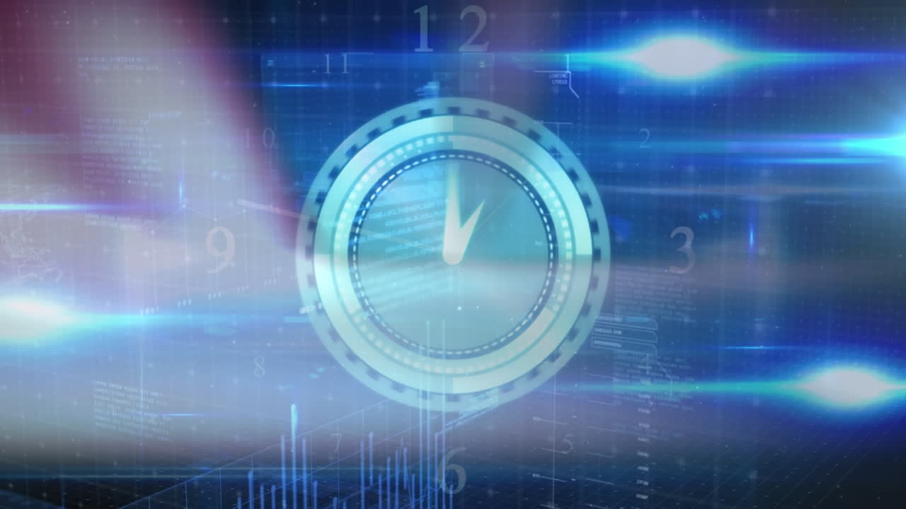 Animation eines Uhrensymbols über Datenverarbeitung auf schwarzem Hintergrund