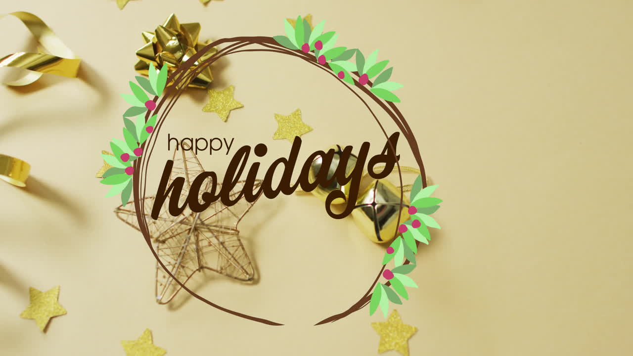 animación de texto de felices fiestas sobre decoraciones navideñas sobre fondo amarillo