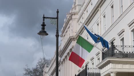 Embajada-De-Italia-En-Belgravia,-Londres,-Reino-Unido