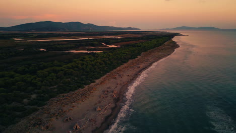 Toskanische-Küste-Cinemagraph-Nahtlose-Videoschleife-In-Italien-Bei-Sonnenuntergang-In-Der-Natur-Im-Maremma-Nationalpark