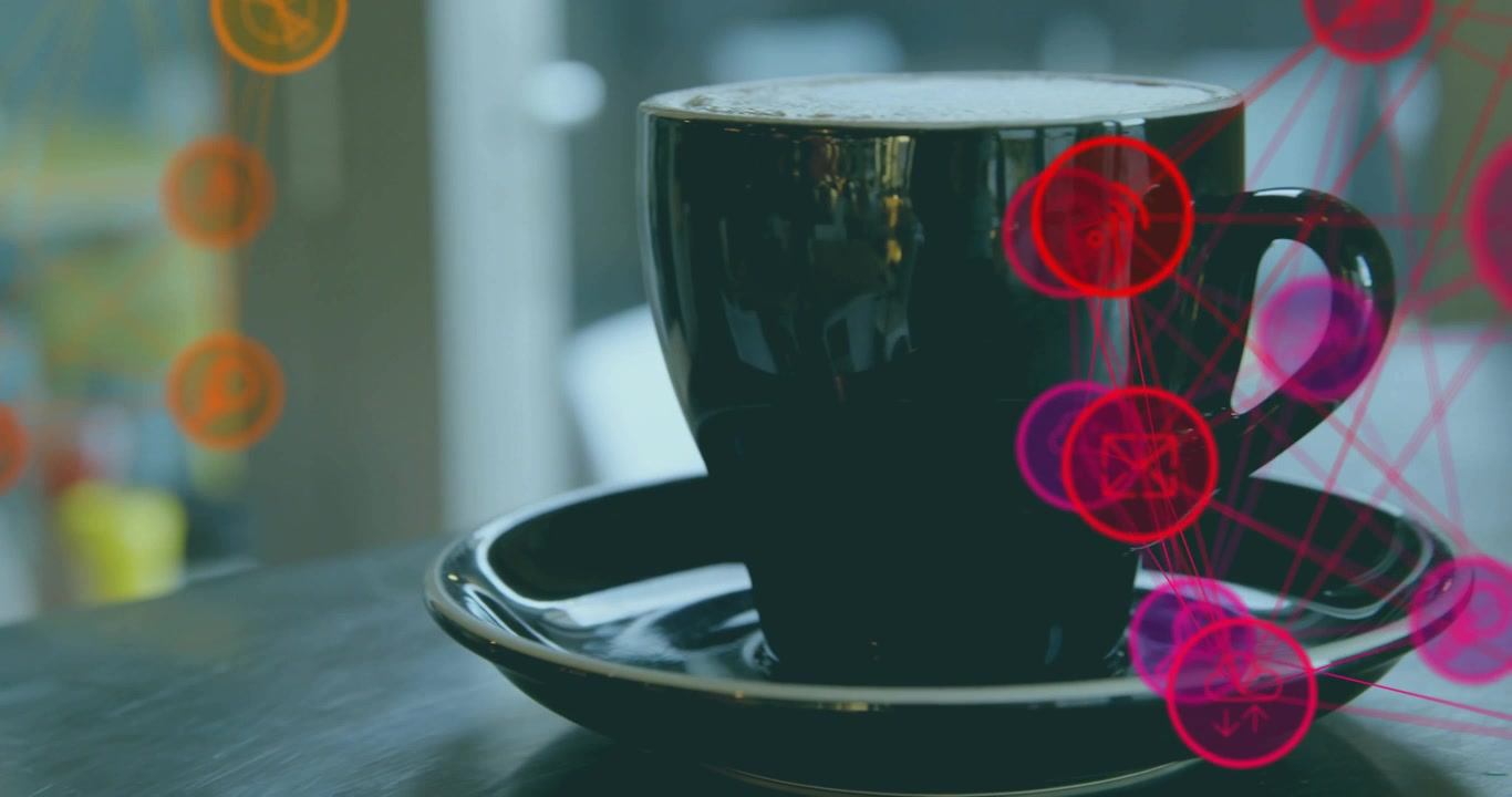 Cámara acercándose a una taza y platillo sobre una mesa, con una red magenta creciendo y pulsando, mostrando conectividad.