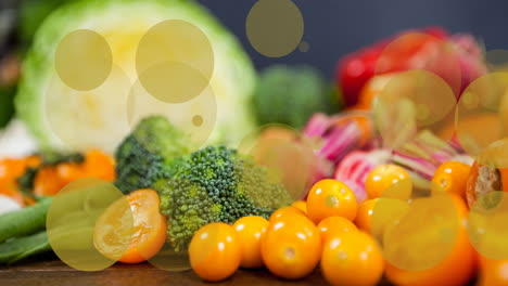 animación de puntos sobre verduras frescas
