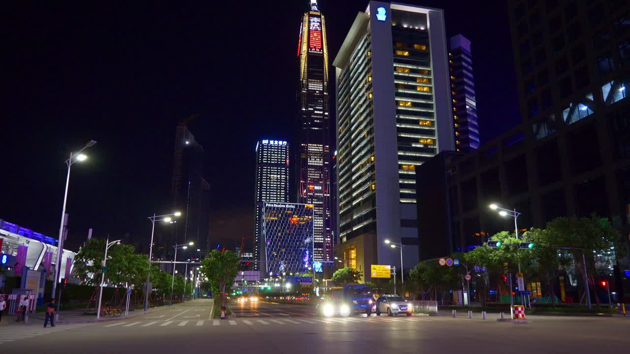 noche iluminada ciudad de shenzen centro del tráfico calle panorama 4k china