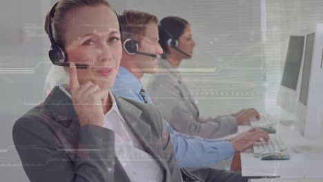 animación del procesamiento de datos sobre diversas personas de negocios que usan auriculares telefónicos