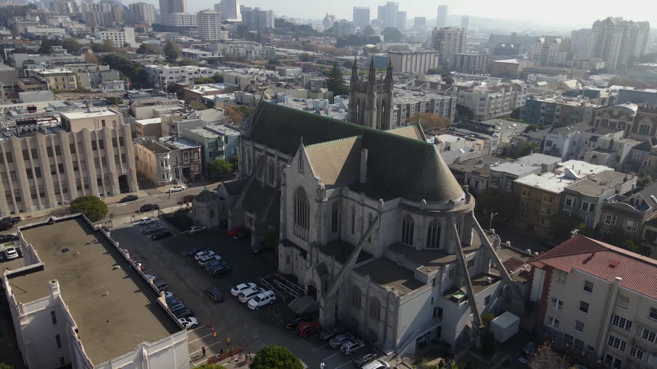 st 주변의 공중 무인 항공기보기