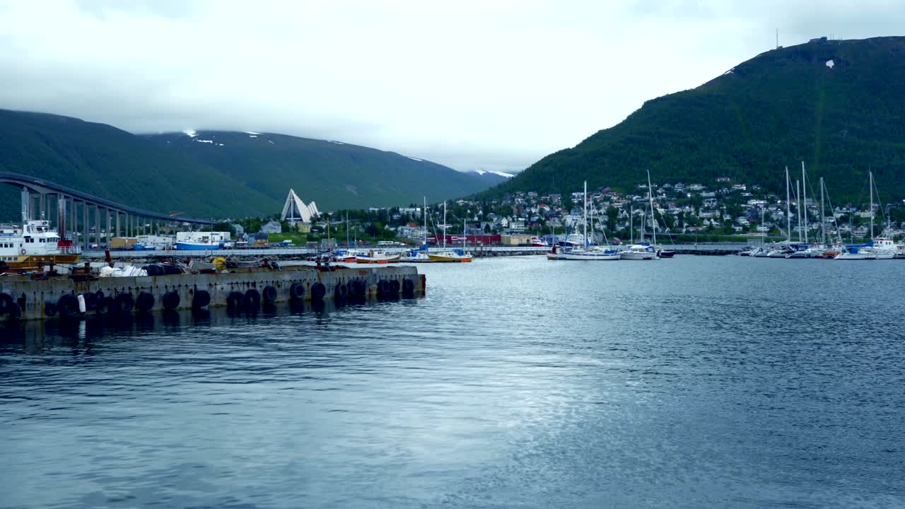 노르웨이 북부 트롬소 의 마리나 의 전망