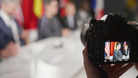 photographer shooting press conference