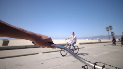 cycling along venice beach la 05