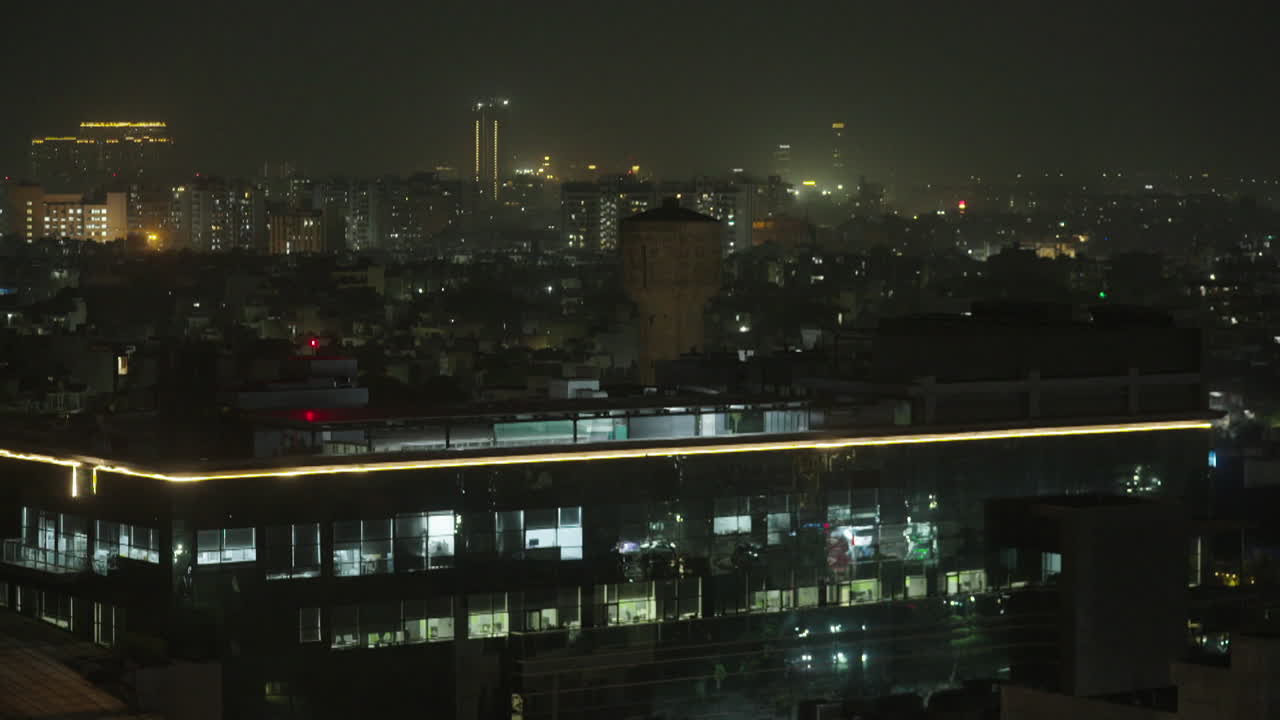 vista nocturna de una ciudad