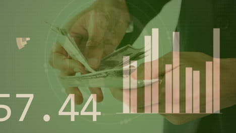 animación de datos financieros con iconos sobre un hombre de negocios caucásico contando dólares