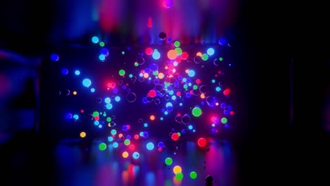 fondo de animación creativa abstracta 3d con brillo de neón esferas multicolores dentro de la cámara, paredes reflectantes. bolas luminosas vuelan dentro de la habitación oscura. orbes de luz de neón vuelan hermosamente. 12