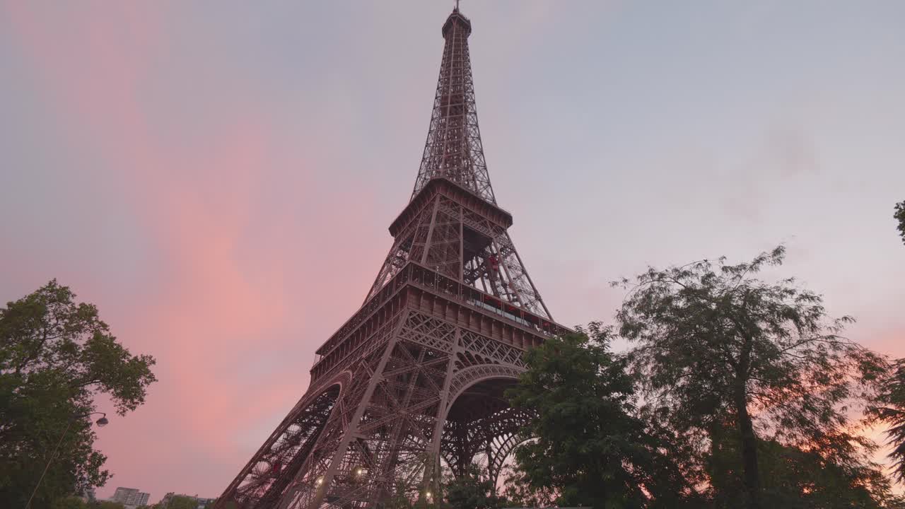 torre eiffel durante los juegos olímpicos de verano de 2024 en parís, francia