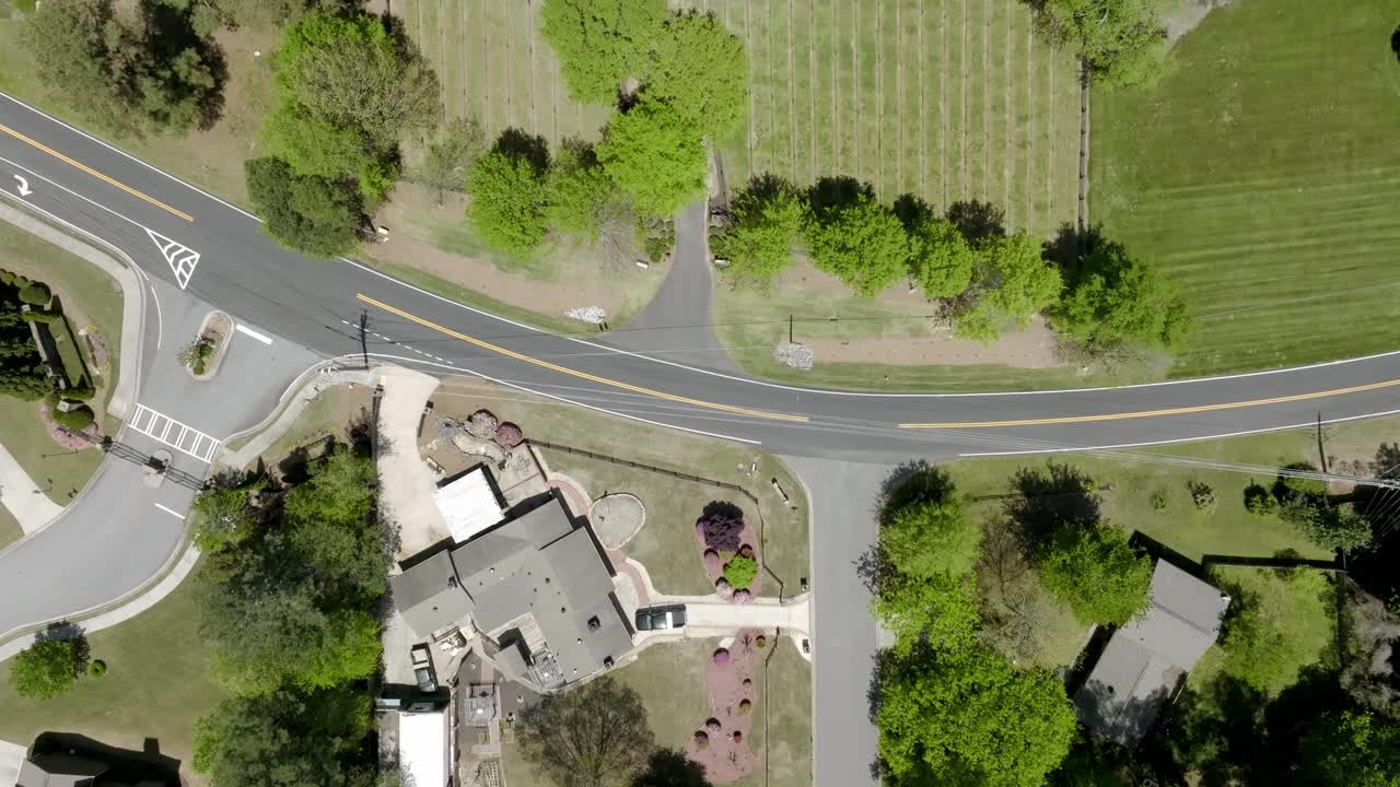 스토니 포인트 로드 타운하우스, 커밍 조지아 주택 이웃, 과수원 및 풍경, 애틀랜타, 상단 공중 전망