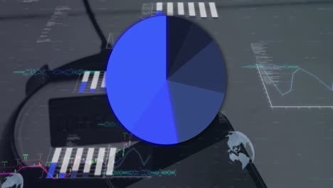 Animation-Mehrerer-Grafiken,-Globus-Und-Computersprache-über-Mobiltelefon-Und-Elektronisches-Gerät