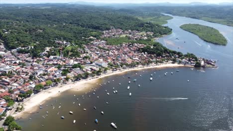 itacare, brasil por drone 4k océano atlántico brasileño desde el cielo-6