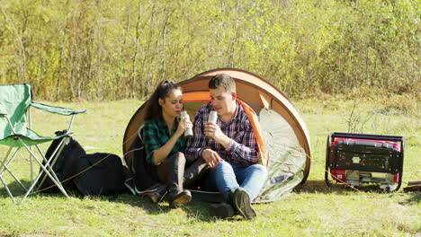 young boyfriend sharing a story with her girlfriend